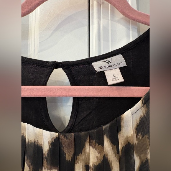 Worthington Leopard Print Sleeveless Blouse - Picture 2 of 4